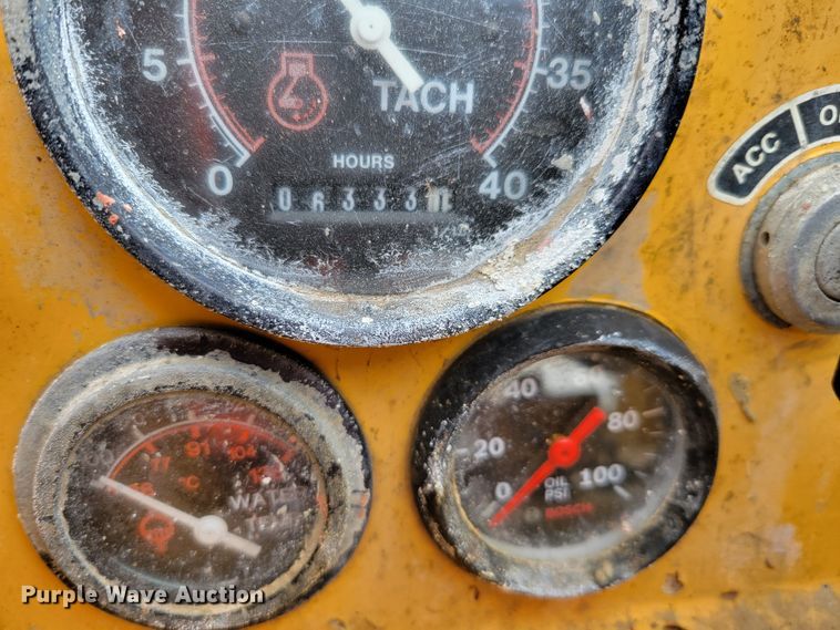 image for item DO4188 1994 Gomaco GT3600  slipform paver