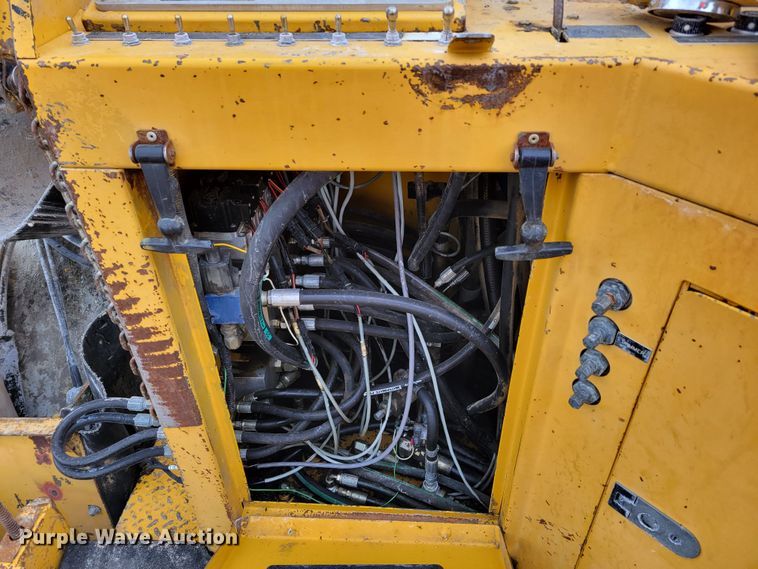 image for item DO4188 1994 Gomaco GT3600  slipform paver