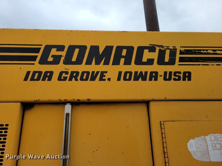 image for item DO4188 1994 Gomaco GT3600  slipform paver