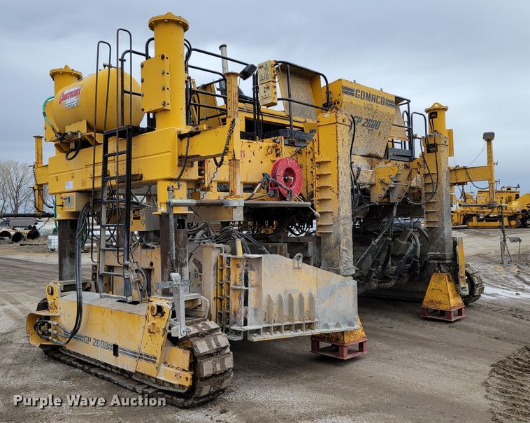 image for item DO4189 2002 Gomaco GP2600  slip form paver