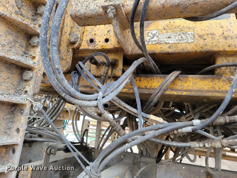 image for item DO4189 2002 Gomaco GP2600  slip form paver