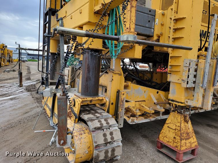 image for item DO4189 2002 Gomaco GP2600  slip form paver