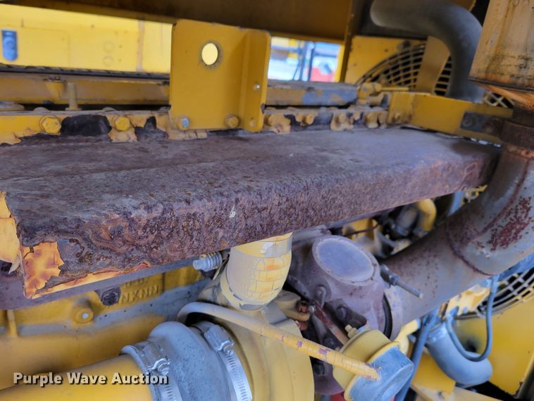 image for item DO4189 2002 Gomaco GP2600  slip form paver