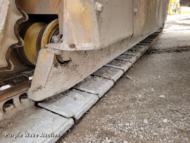 image for item DO4189 2002 Gomaco GP2600  slip form paver