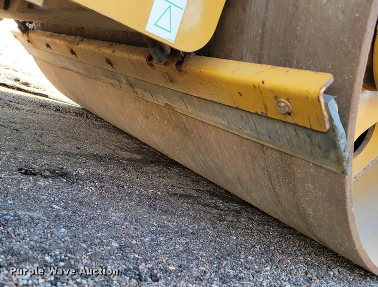image for item DO4202 2010 Caterpillar CB-54  double drum vibratory roller