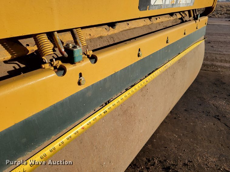 image for item DO4202 2010 Caterpillar CB-54  double drum vibratory roller