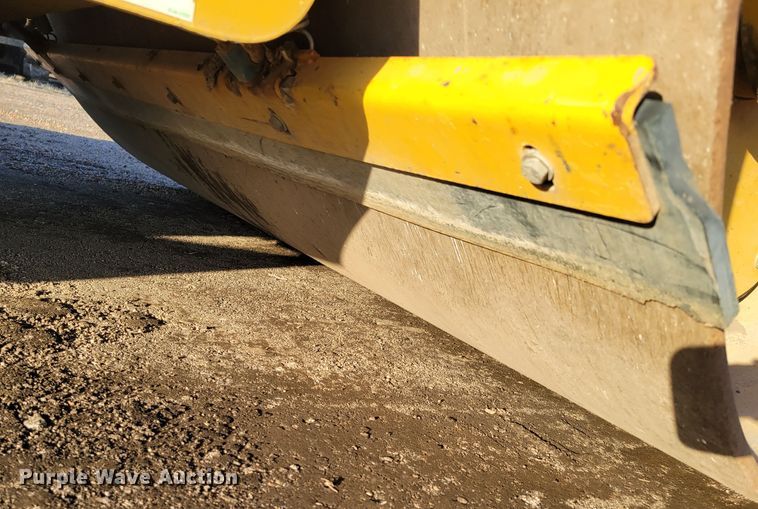 image for item DO4202 2010 Caterpillar CB-54  double drum vibratory roller