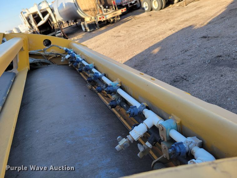 image for item DO4202 2010 Caterpillar CB-54  double drum vibratory roller