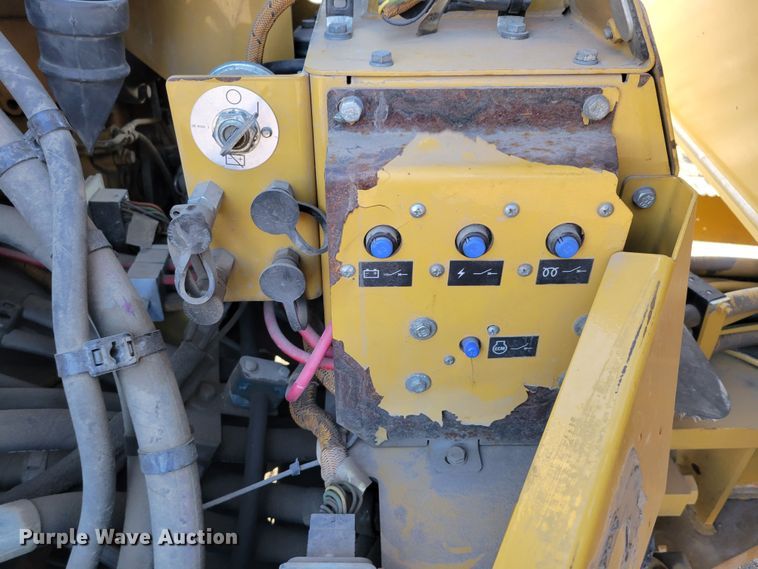 image for item DO4202 2010 Caterpillar CB-54  double drum vibratory roller