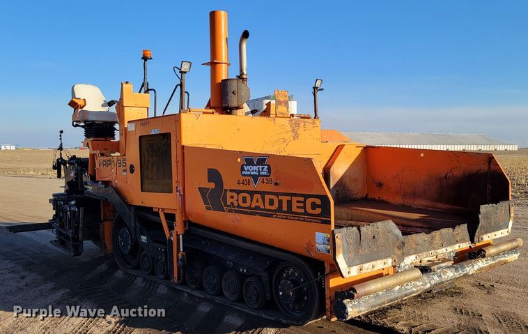 image for item DO4203 2009 Roadtec RP195  paver