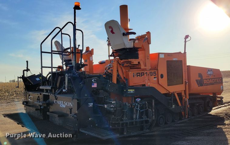 image for item DO4203 2009 Roadtec RP195  paver