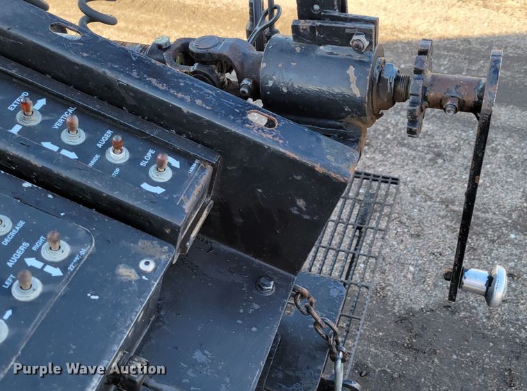 image for item DO4203 2009 Roadtec RP195  paver