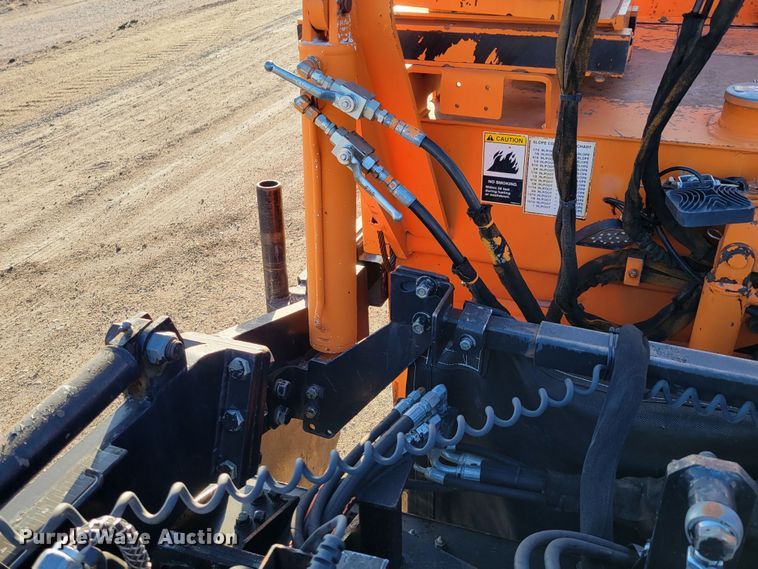 image for item DO4203 2009 Roadtec RP195  paver