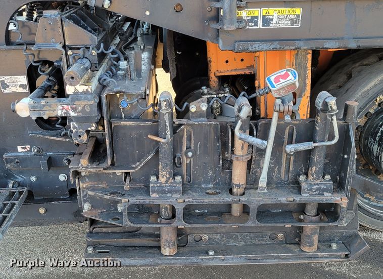 image for item DO4203 2009 Roadtec RP195  paver