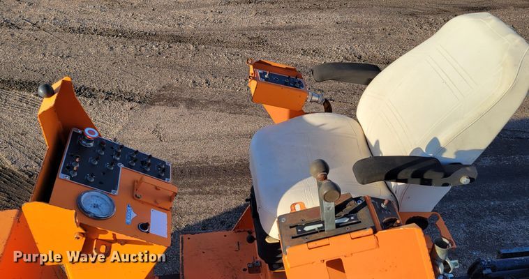 image for item DO4203 2009 Roadtec RP195  paver