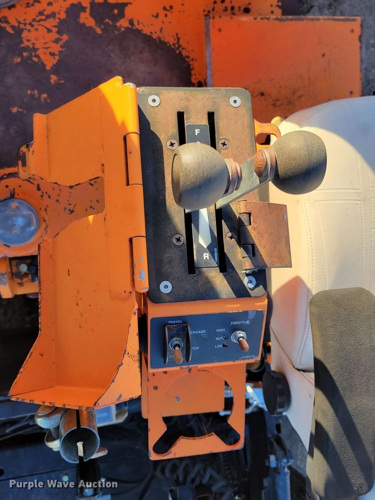 image for item DO4203 2009 Roadtec RP195  paver