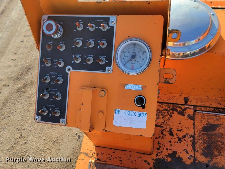 image for item DO4203 2009 Roadtec RP195  paver