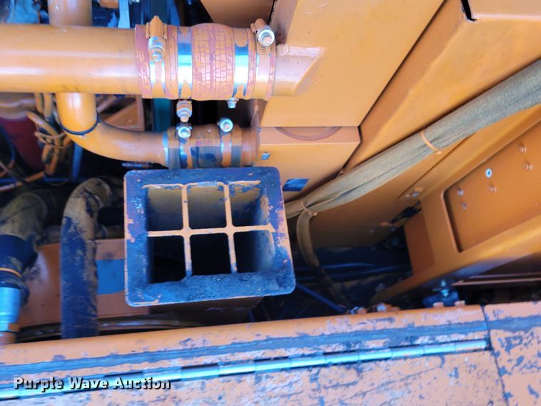 image for item DO4203 2009 Roadtec RP195  paver