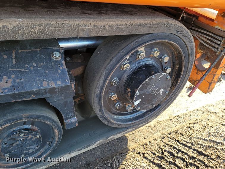 image for item DO4203 2009 Roadtec RP195  paver