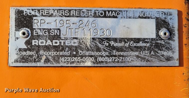 image for item DO4203 2009 Roadtec RP195  paver