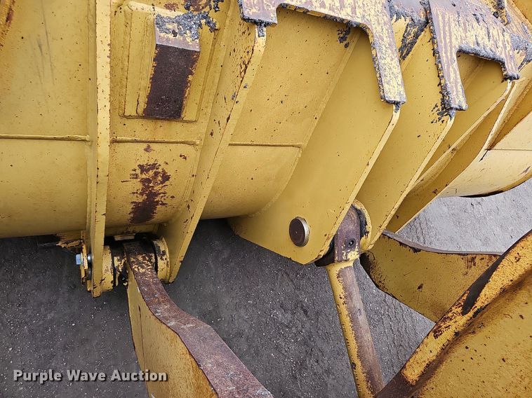 image for item DO4204 Caterpillar 966G  wheel loader