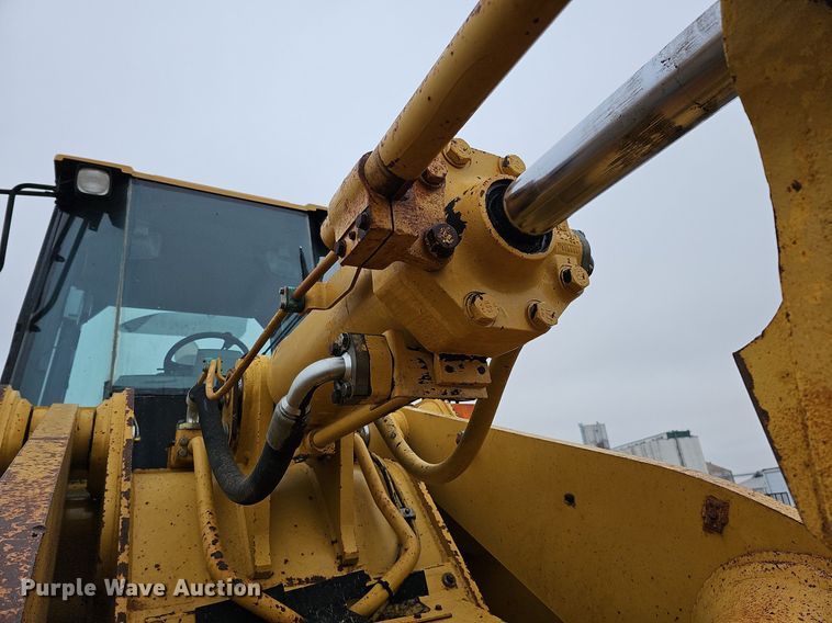 image for item DO4204 Caterpillar 966G  wheel loader