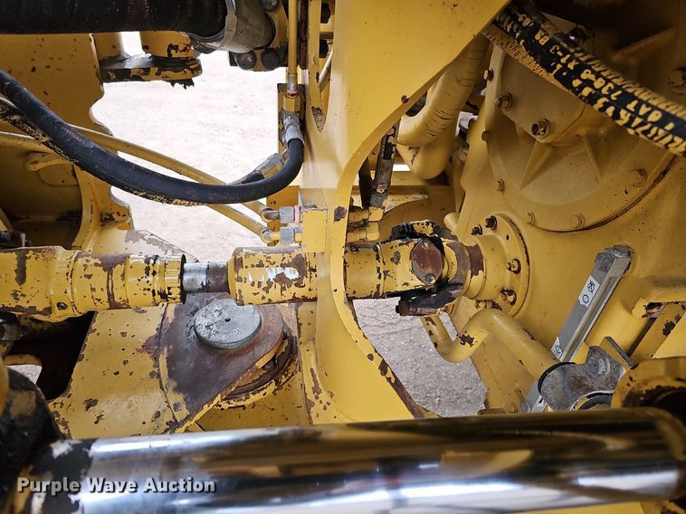 image for item DO4204 Caterpillar 966G  wheel loader