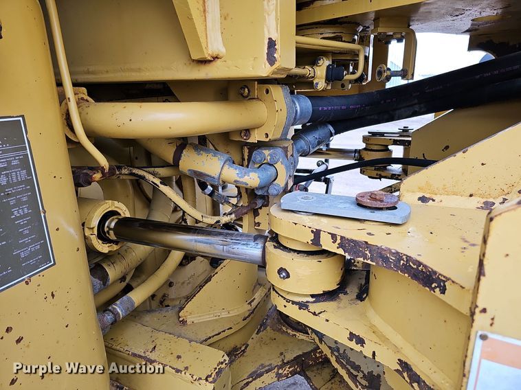 image for item DO4204 Caterpillar 966G  wheel loader