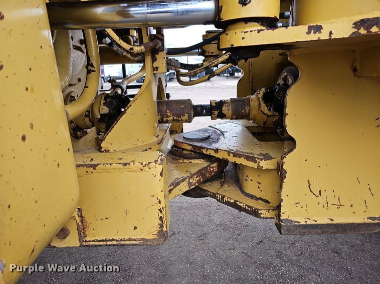 image for item DO4204 Caterpillar 966G  wheel loader