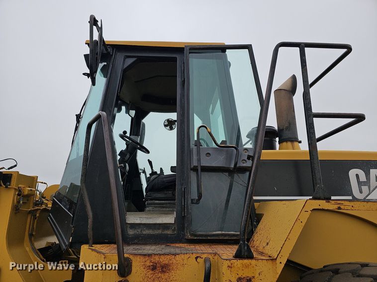 image for item DO4204 Caterpillar 966G  wheel loader