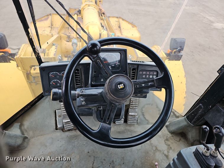 image for item DO4204 Caterpillar 966G  wheel loader