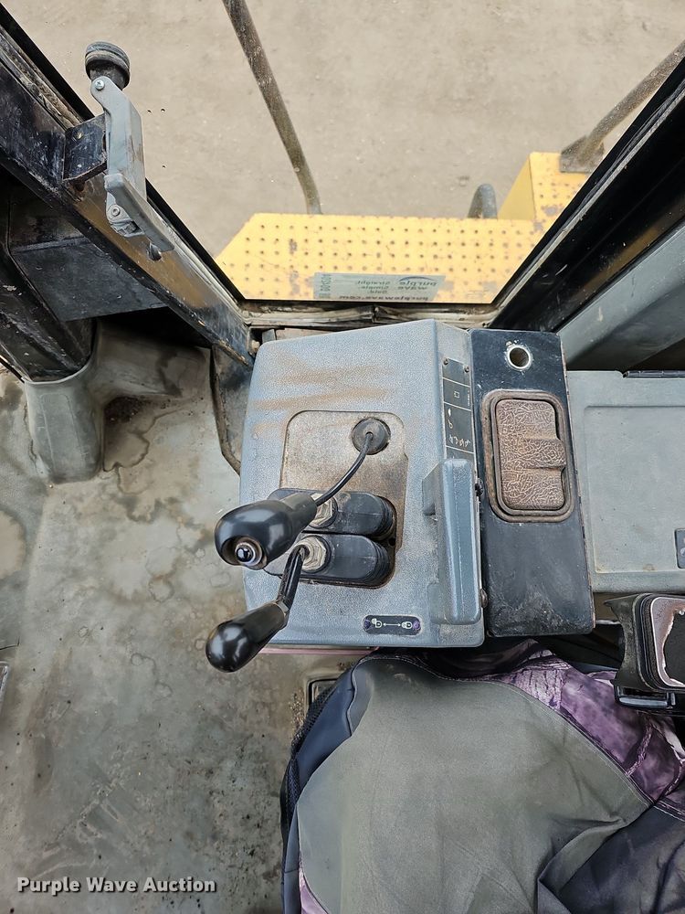 image for item DO4204 Caterpillar 966G  wheel loader