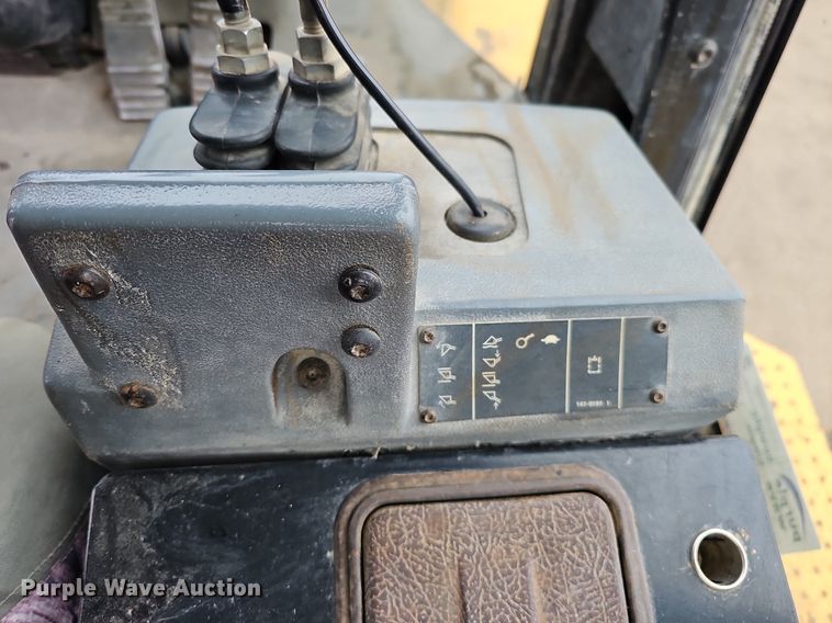 image for item DO4204 Caterpillar 966G  wheel loader