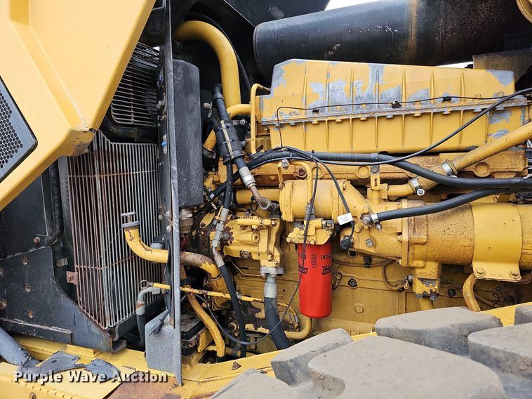 image for item DO4204 Caterpillar 966G  wheel loader