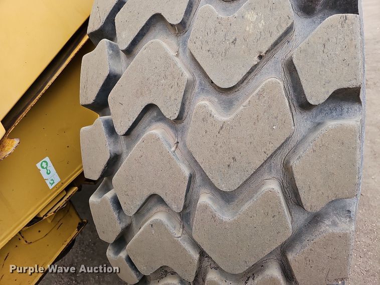 image for item DO4204 Caterpillar 966G  wheel loader