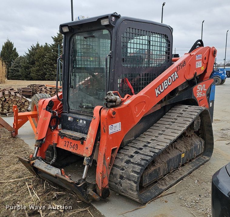 image for item DO4205 2018 Kubota SVL95-2S  tracked skid steer loader