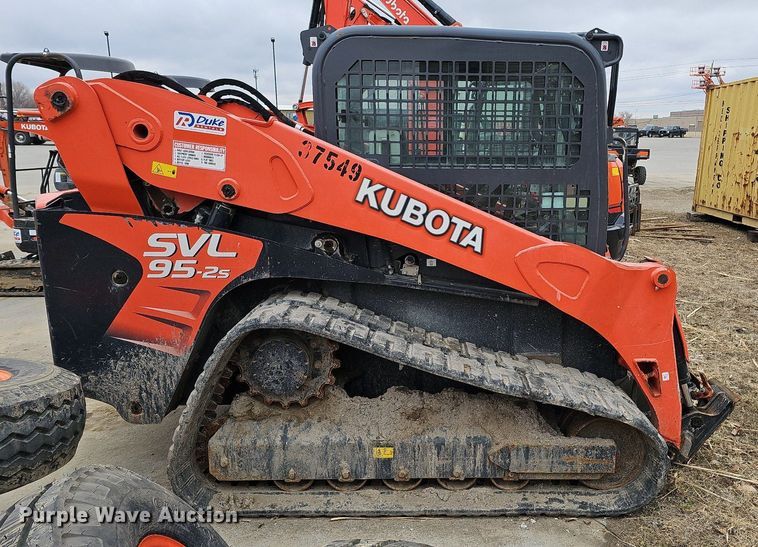 image for item DO4205 2018 Kubota SVL95-2S  tracked skid steer loader