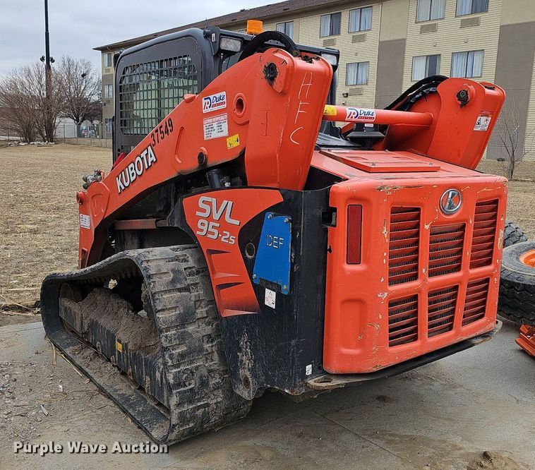 image for item DO4205 2018 Kubota SVL95-2S  tracked skid steer loader