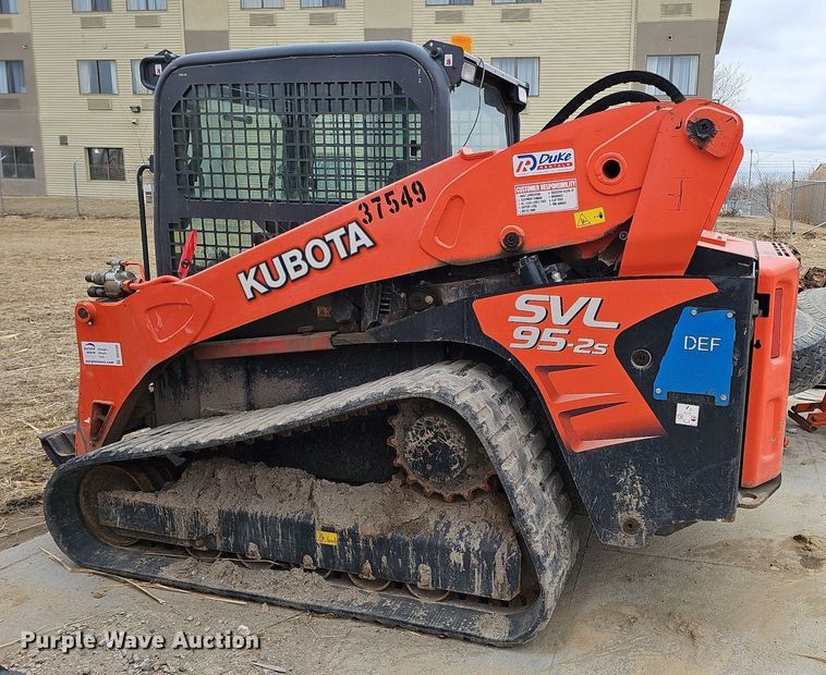 image for item DO4205 2018 Kubota SVL95-2S  tracked skid steer loader