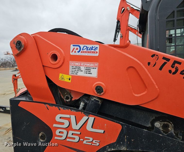 image for item DO4205 2018 Kubota SVL95-2S  tracked skid steer loader