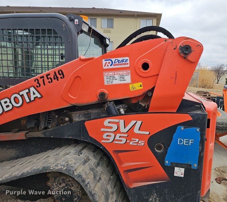 image for item DO4205 2018 Kubota SVL95-2S  tracked skid steer loader