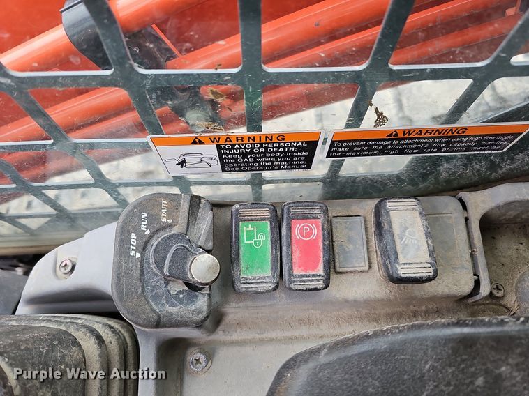 image for item DO4205 2018 Kubota SVL95-2S  tracked skid steer loader