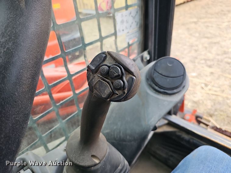 image for item DO4205 2018 Kubota SVL95-2S  tracked skid steer loader