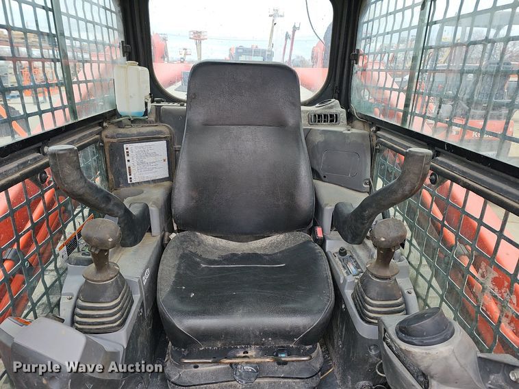 image for item DO4205 2018 Kubota SVL95-2S  tracked skid steer loader