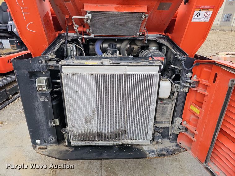 image for item DO4205 2018 Kubota SVL95-2S  tracked skid steer loader