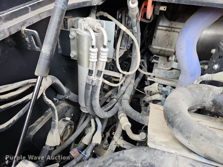 image for item DO4205 2018 Kubota SVL95-2S  tracked skid steer loader