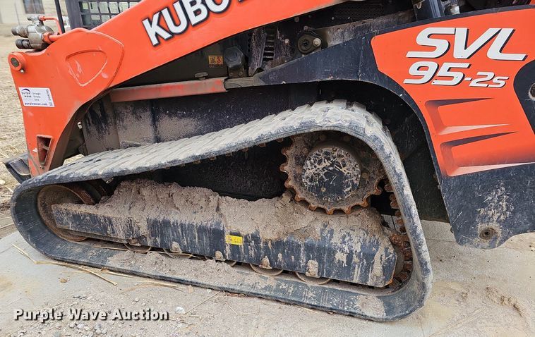 image for item DO4205 2018 Kubota SVL95-2S  tracked skid steer loader