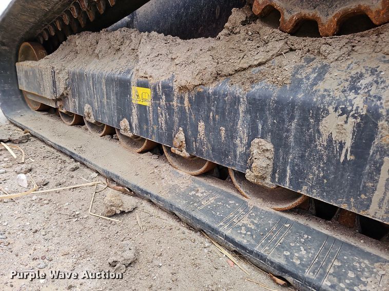 image for item DO4205 2018 Kubota SVL95-2S  tracked skid steer loader