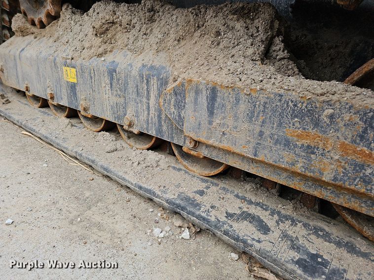 image for item DO4205 2018 Kubota SVL95-2S  tracked skid steer loader