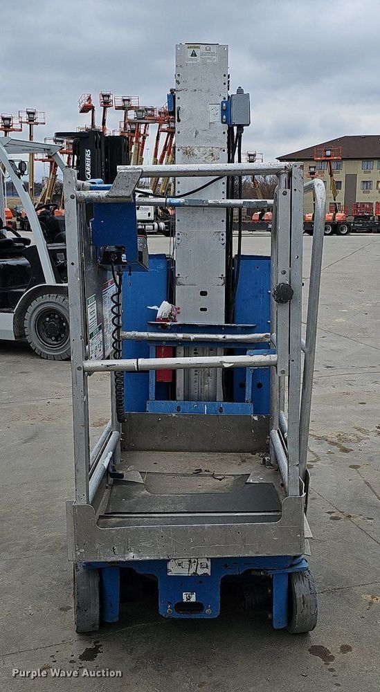 image for item DO4206 2013 Genie GR20  scissor lift